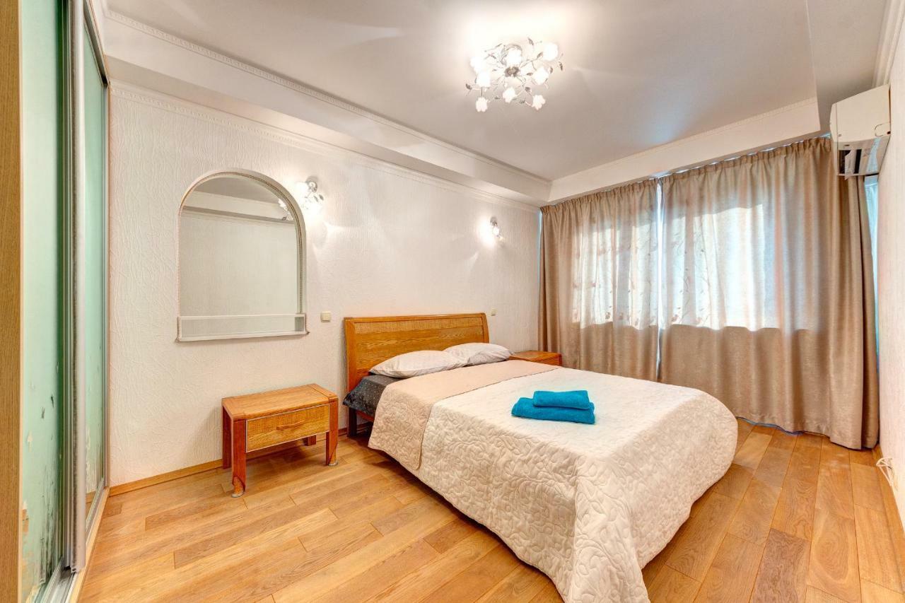 Apartments Near The Shopping Center Gulliver Kiev Exterior foto