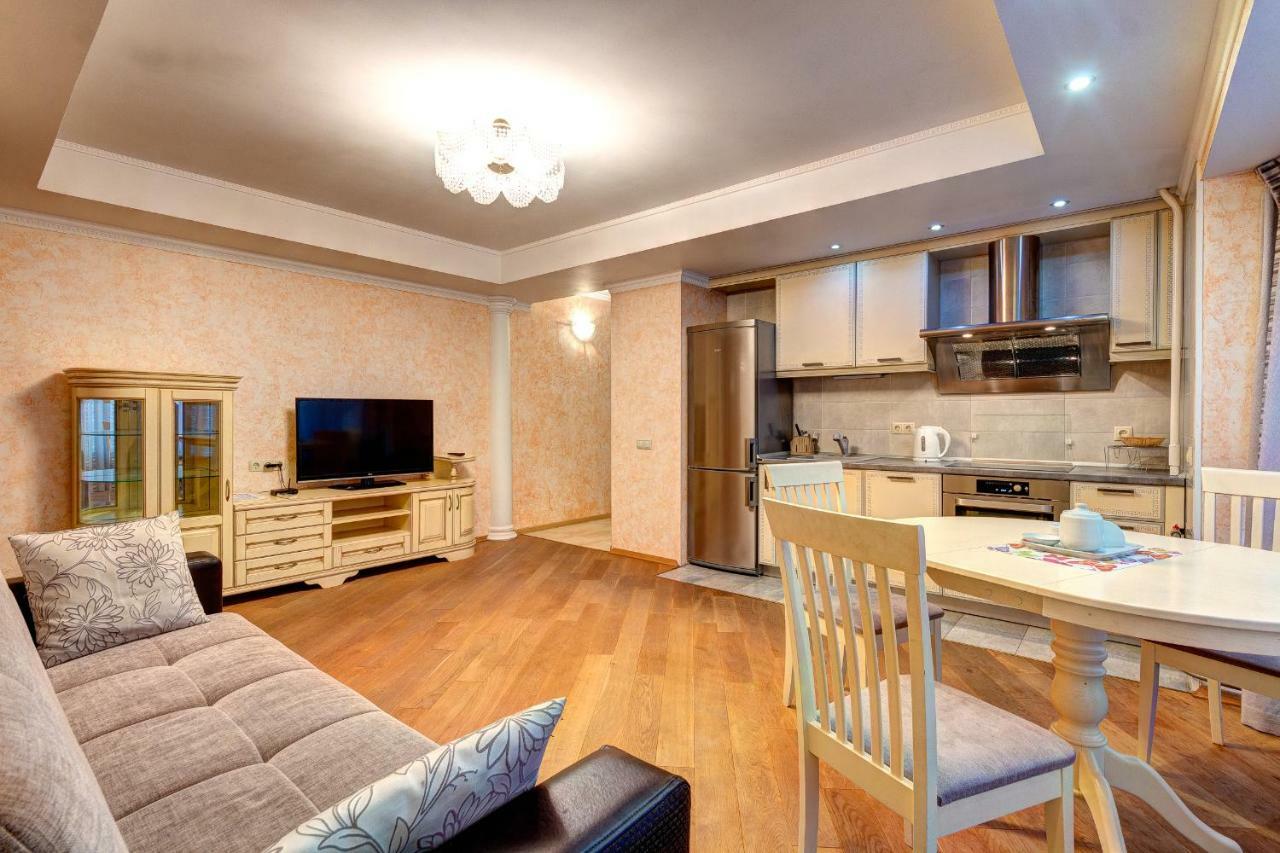Apartments Near The Shopping Center Gulliver Kiev Exterior foto